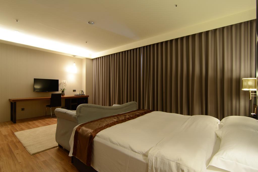 Grand Crystal Hotel Хсинчу Сити Стая снимка