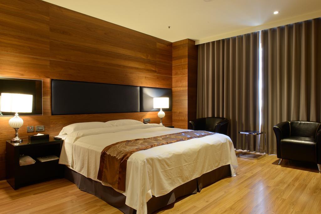 Grand Crystal Hotel Хсинчу Сити Стая снимка
