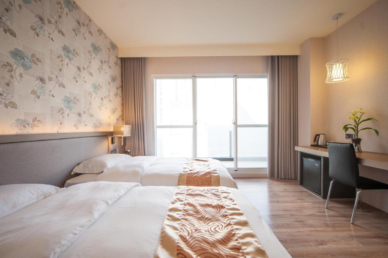 Grand Crystal Hotel Хсинчу Сити Екстериор снимка